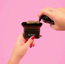 Indlæs billede til gallerivisning b.tan Air brush’d face & body Brush